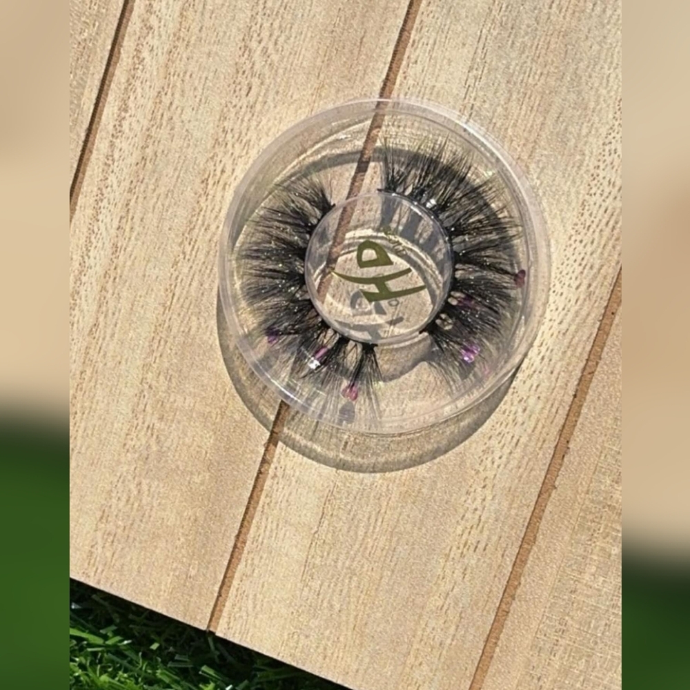 EXTENSION LASHES With HEARTS IN THE ENDS